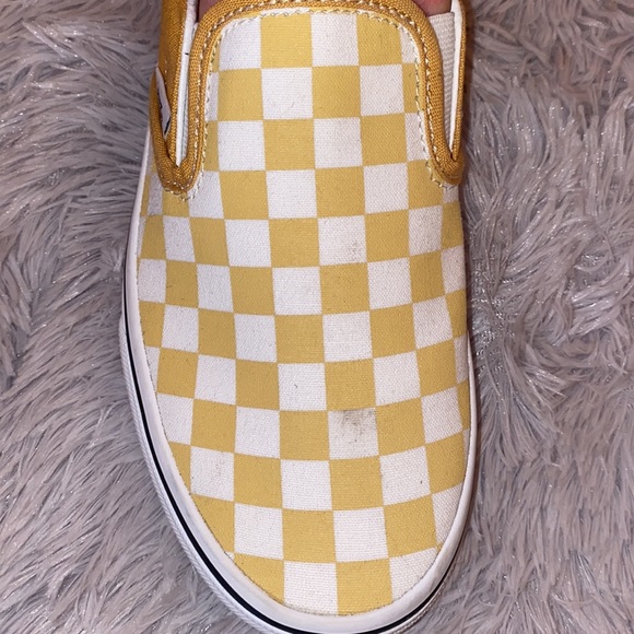 YELLOW CHECKERED VANS - Picture 3 of 4